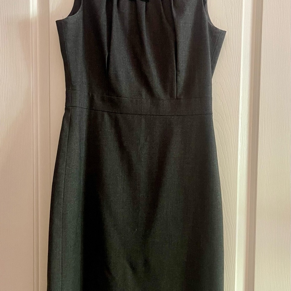 Elegant Black Sleeveless Dress